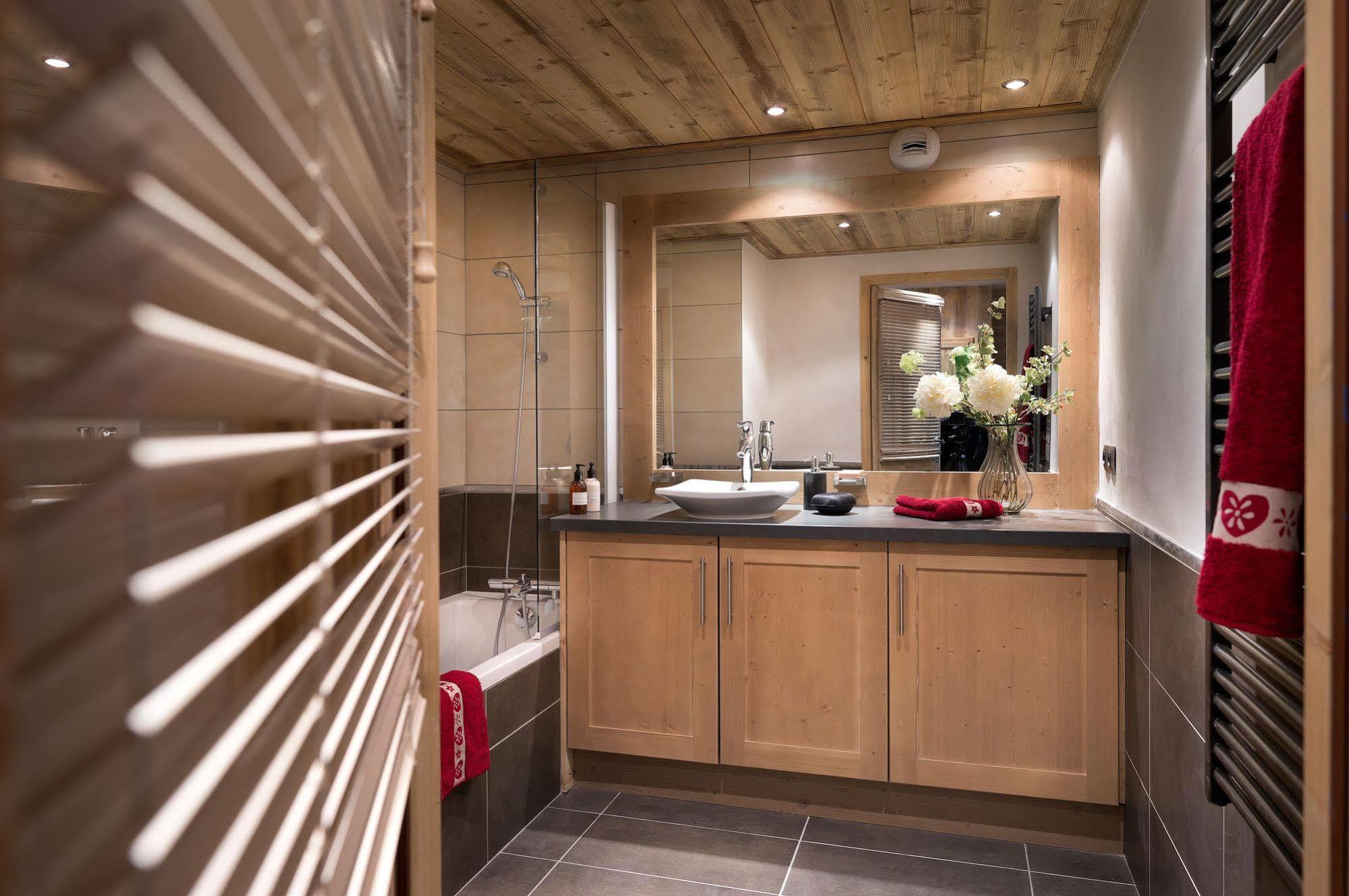 Cgh Residences & Spas Les Chalets De Flambeau Ланлебур-Мон-Сени Экстерьер фото